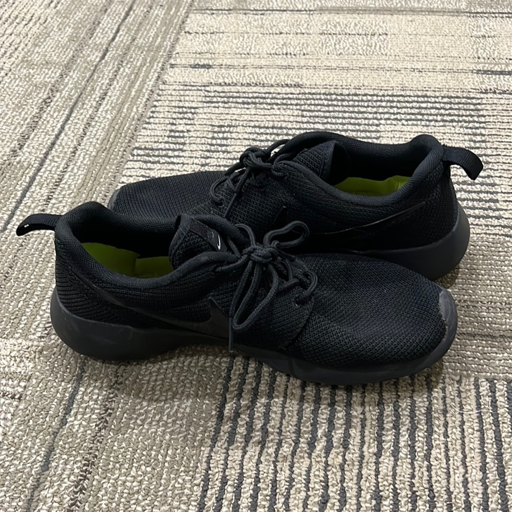 Used Nike shoes
